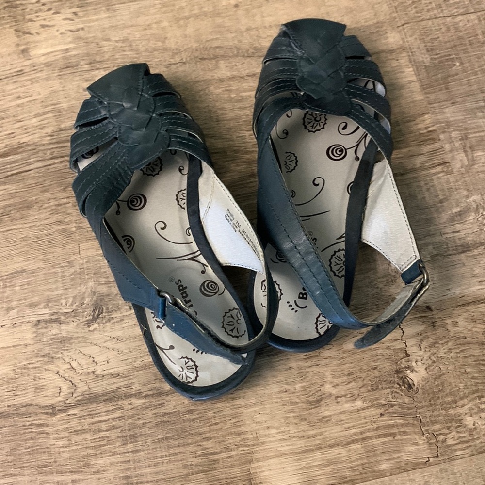 Ladies Bare Trap Sandals